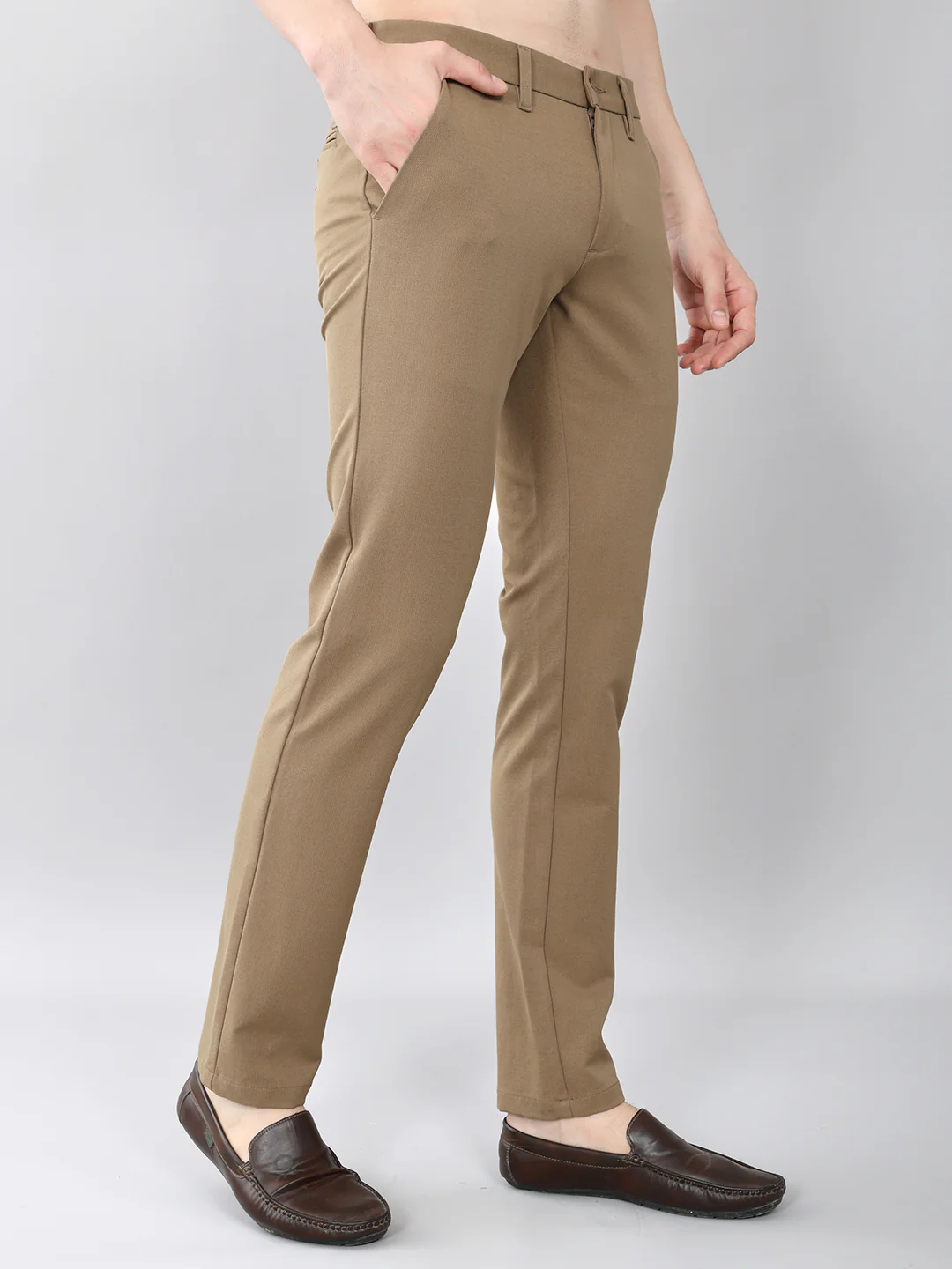 Men Khaki Solid Slim Fit Trouser - Image 3