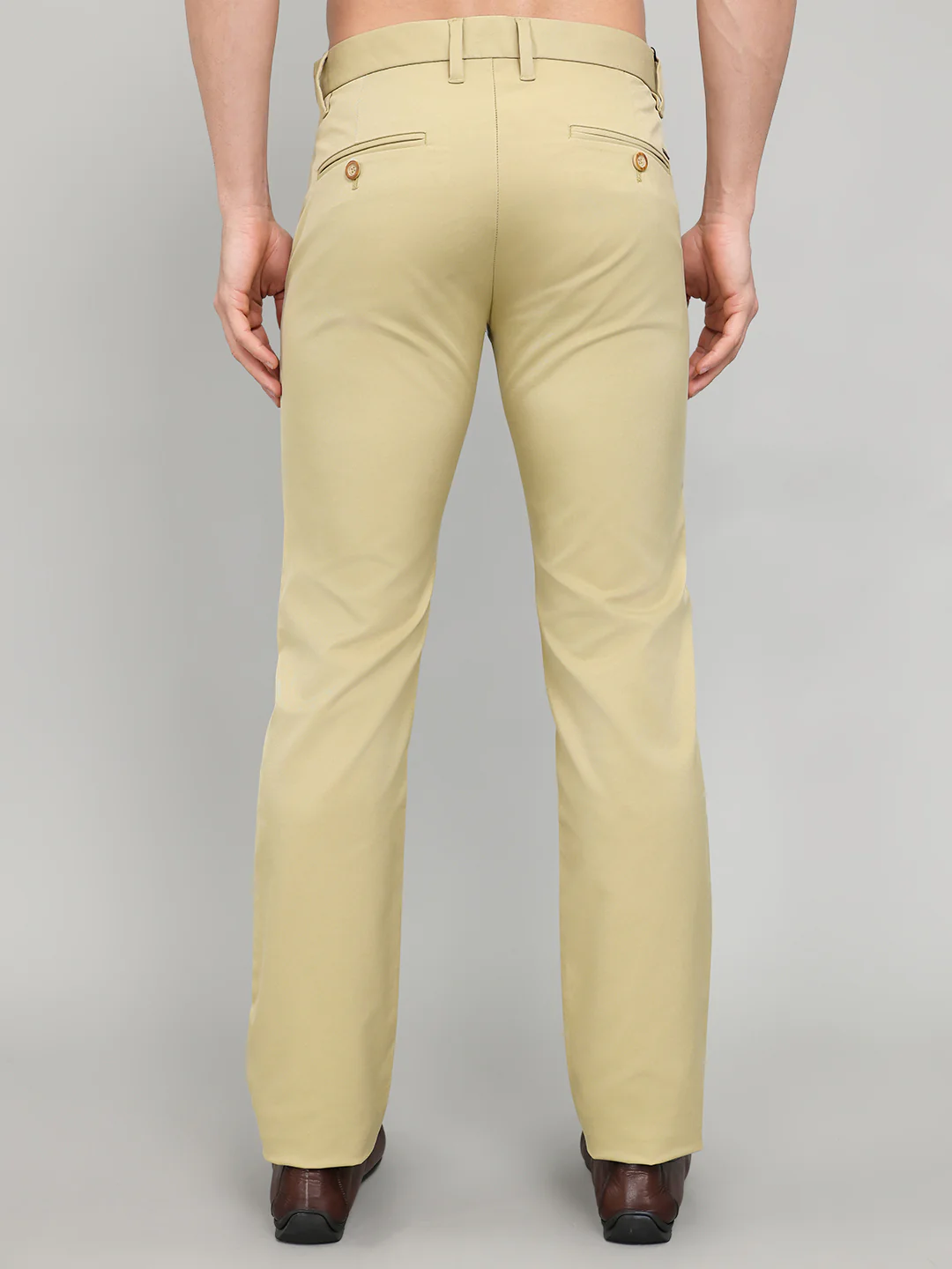 Men Khaki Solid Slim Fit Trouser - Image 5