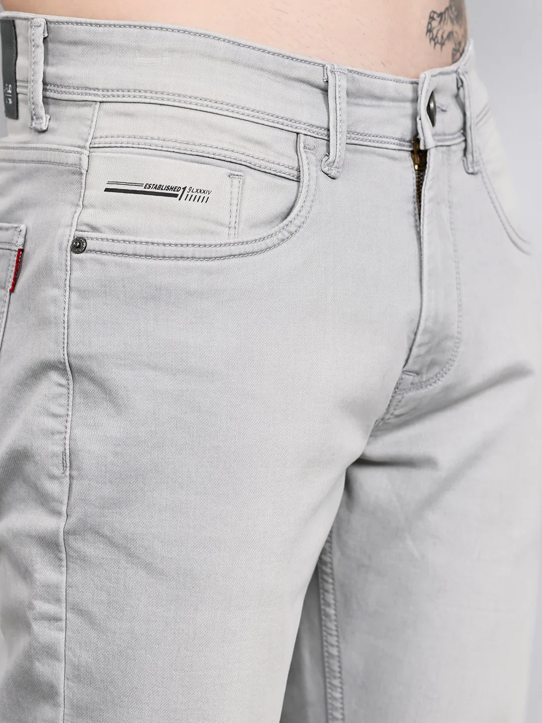Men Light Grey Light Wash Narrow Fit Denim - Image 5