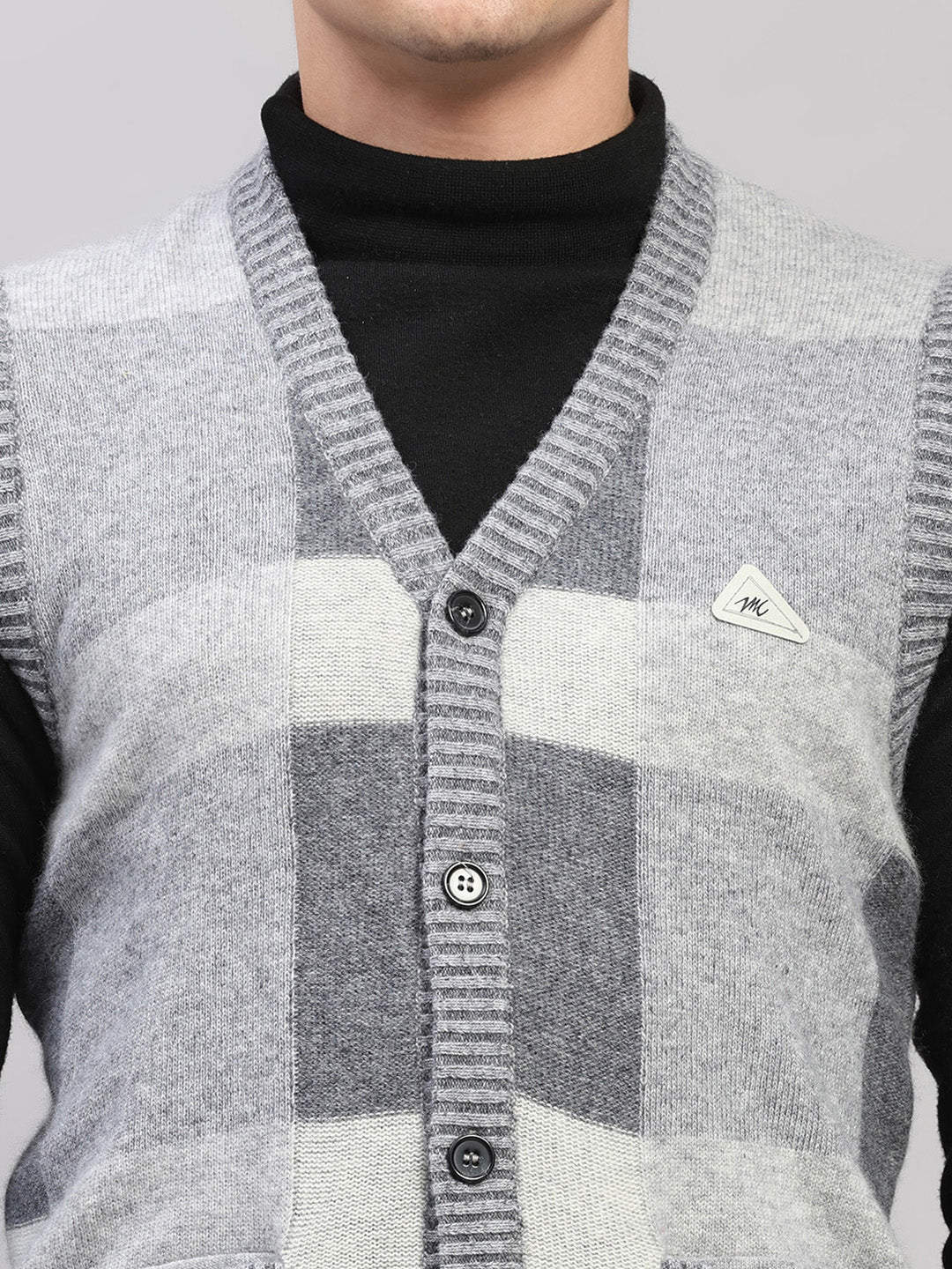 Men Light Grey Printed V Neck Sleeveless Cardigan - Image 6