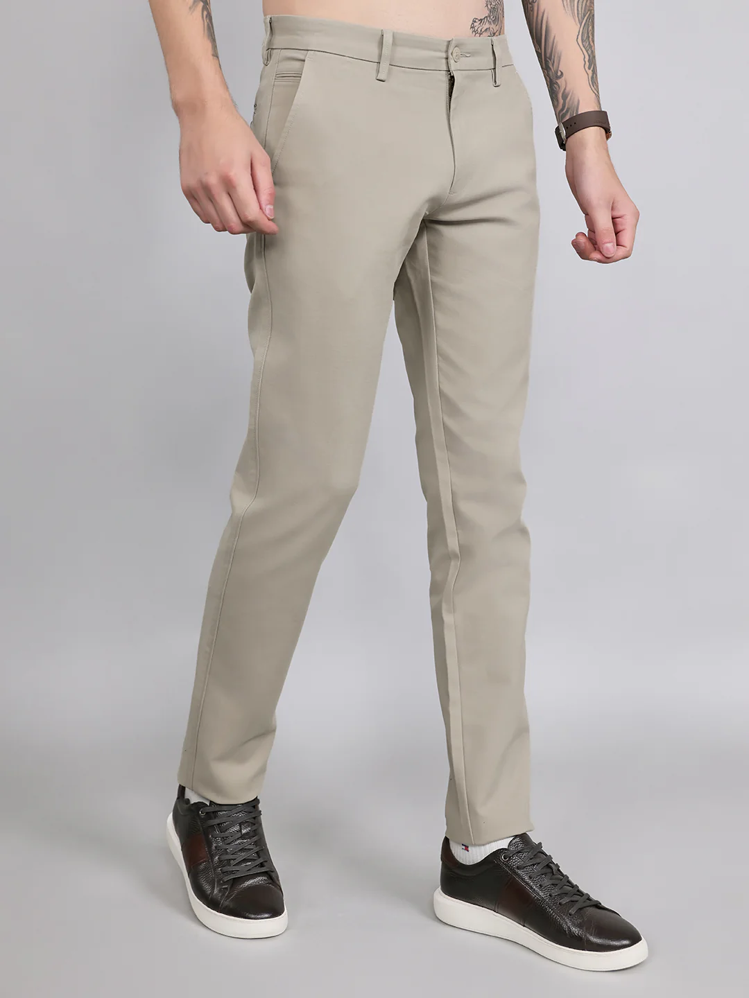 Men Light Grey Solid Slim Fit Trouser - Image 3