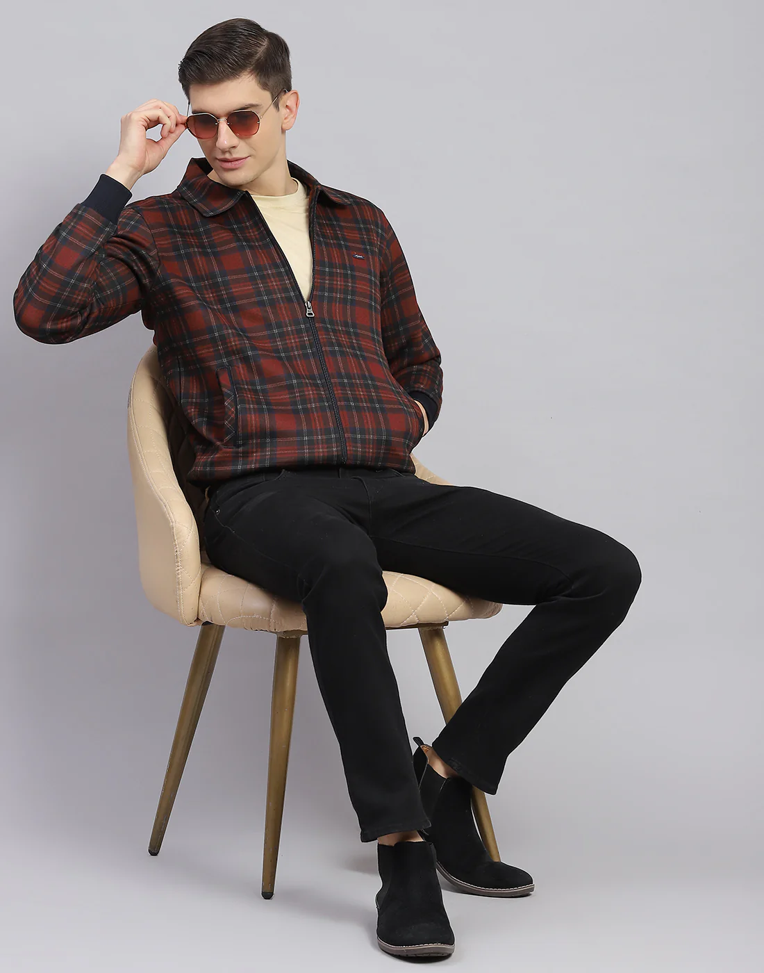 Men Maroon Check Collar Full Sleeve Sweatshirt - Image 7