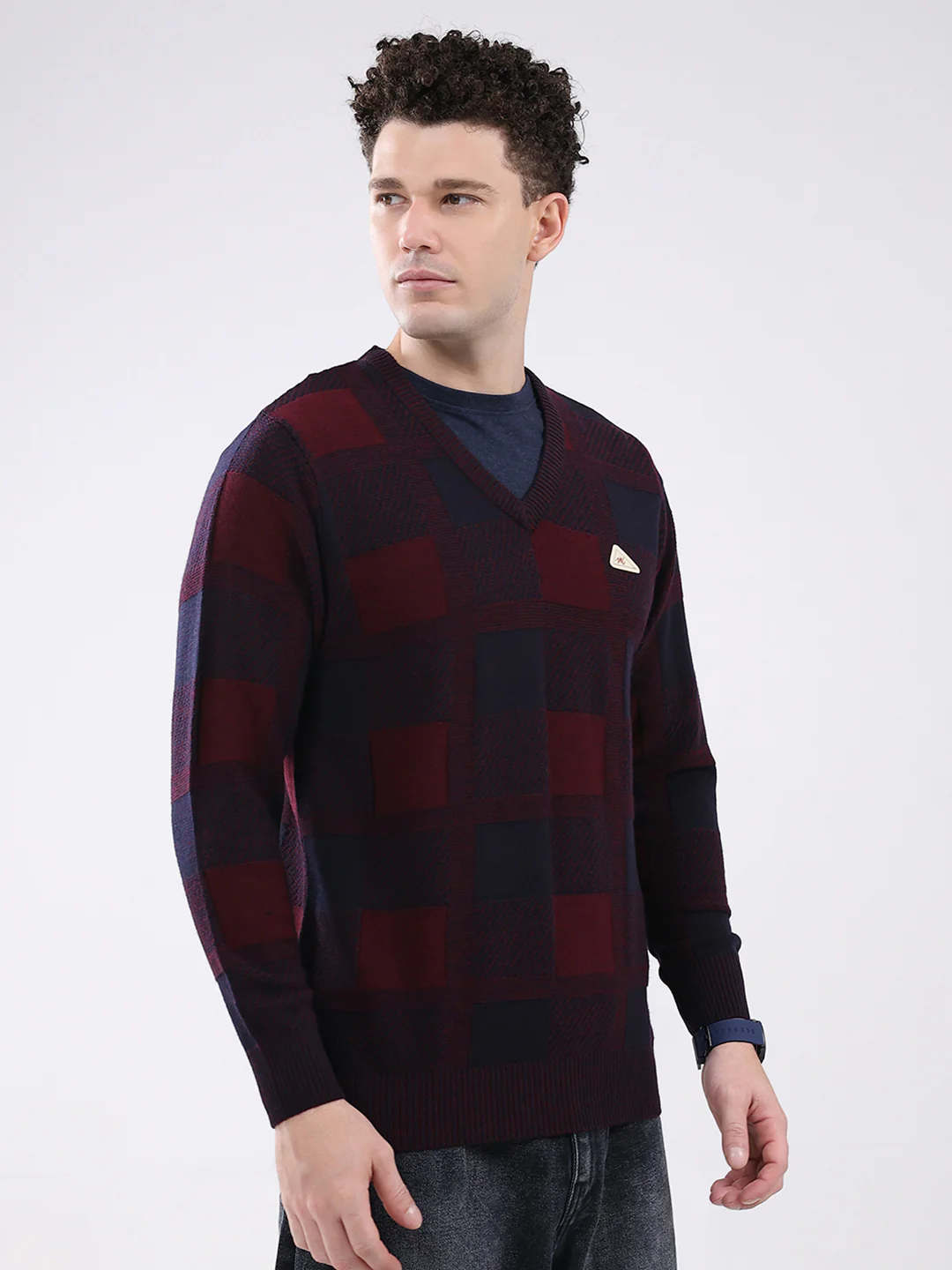 Men Maroon & Navy Blue Self Design V Neck Full Sleeve Pullover - Image 4