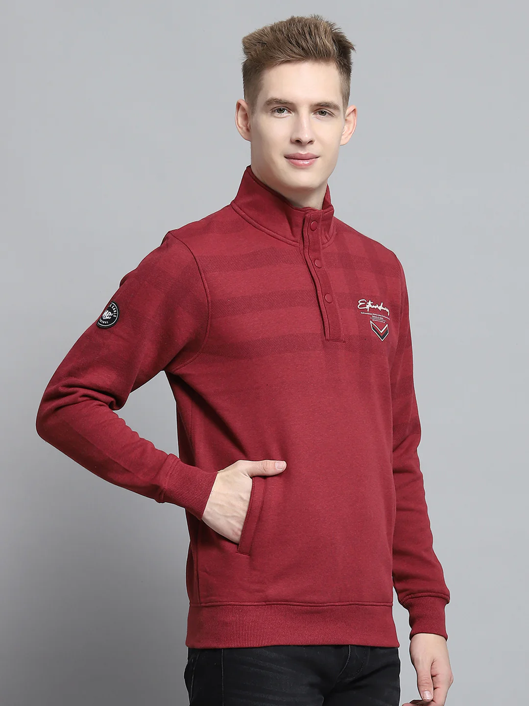 Men Maroon Printed Mock Neck Full Sleeve Sweatshirt - Image 4