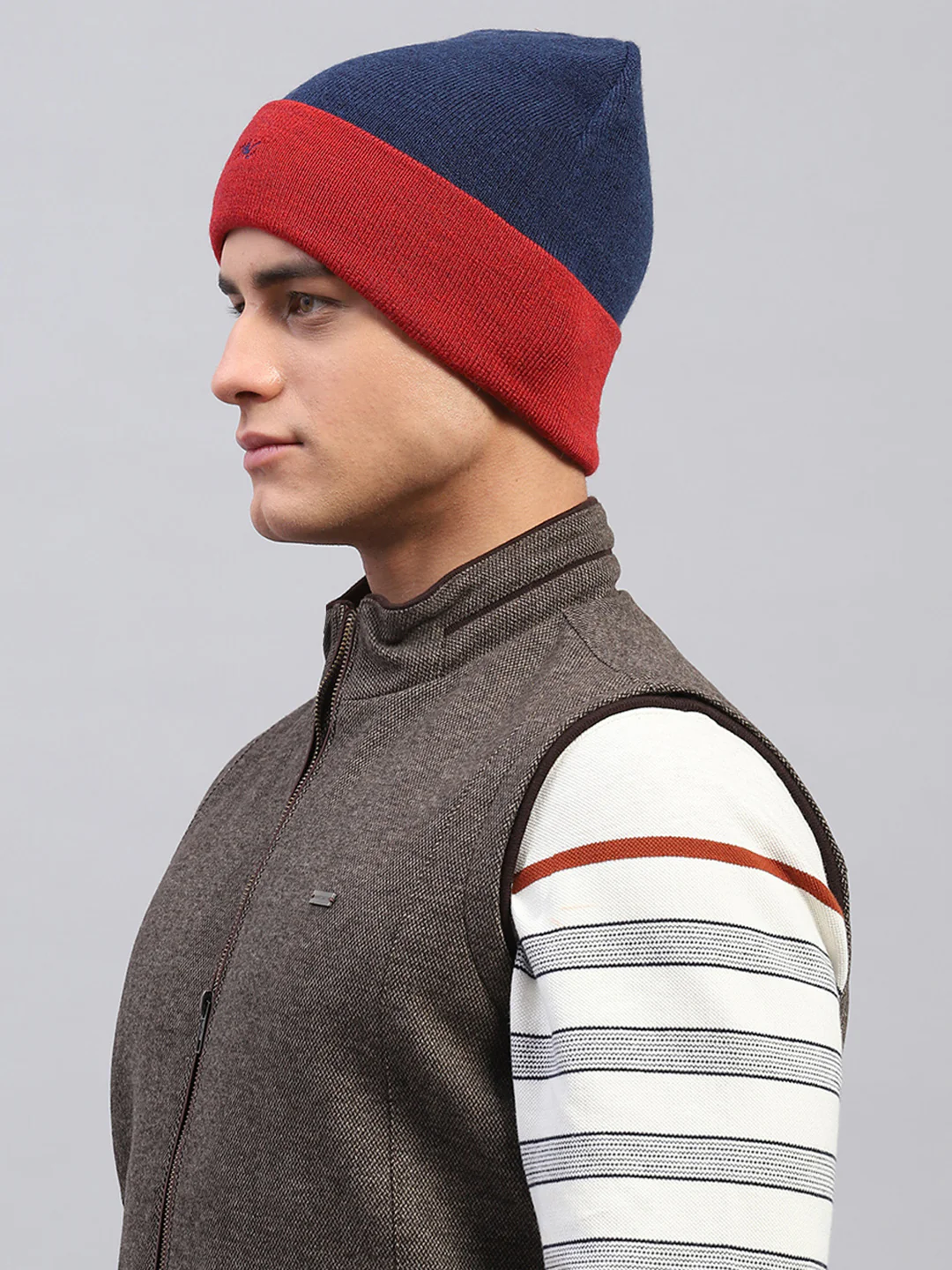Men Maroon Self Design Cap - Image 3