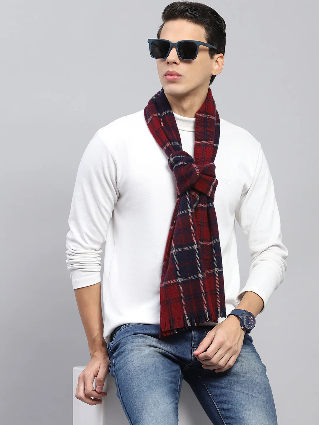 Men Maroon Self Design Muffler - Image 6