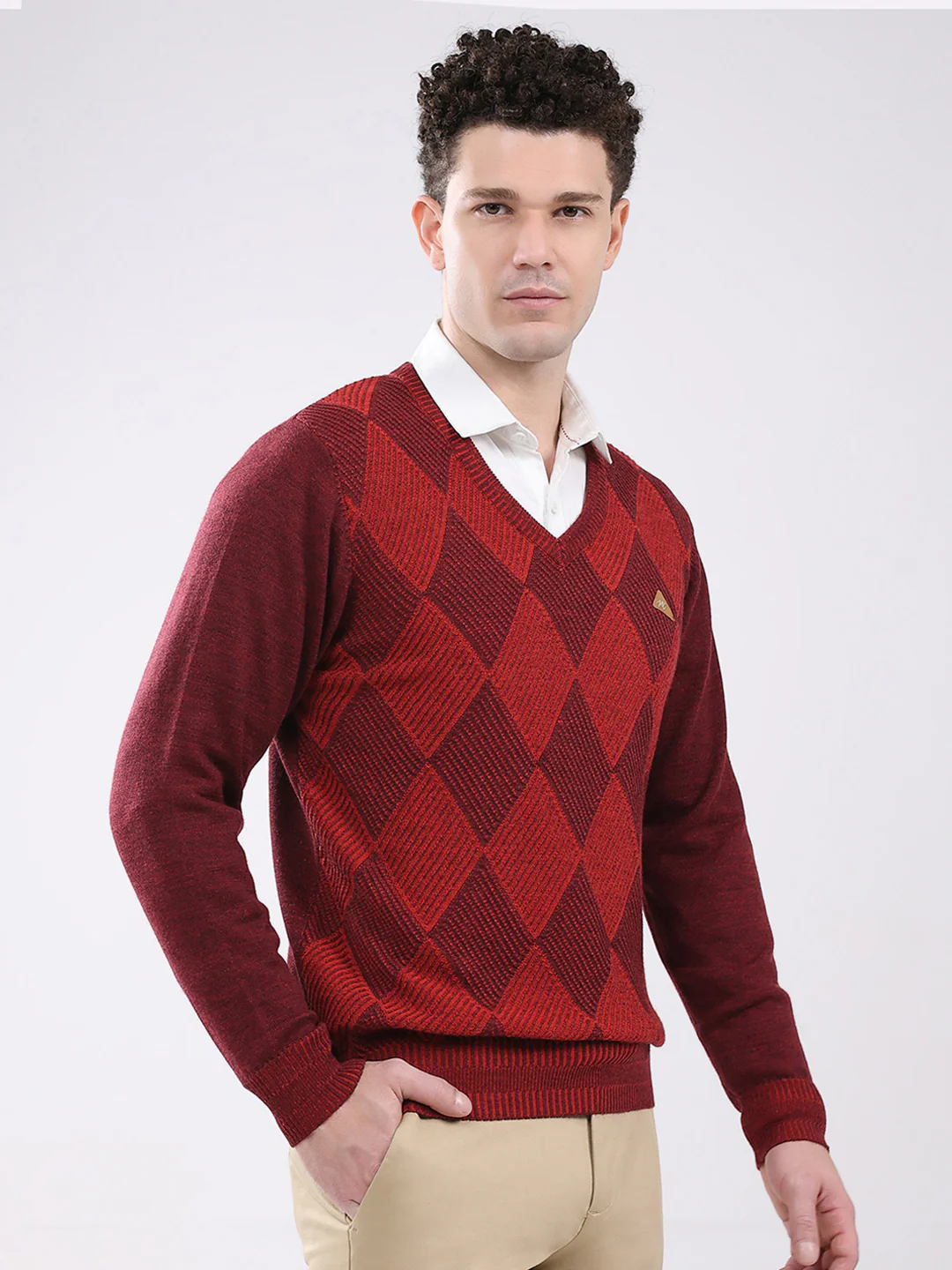 Men Maroon Self Design V Neck Full Sleeve Pullover - Image 4