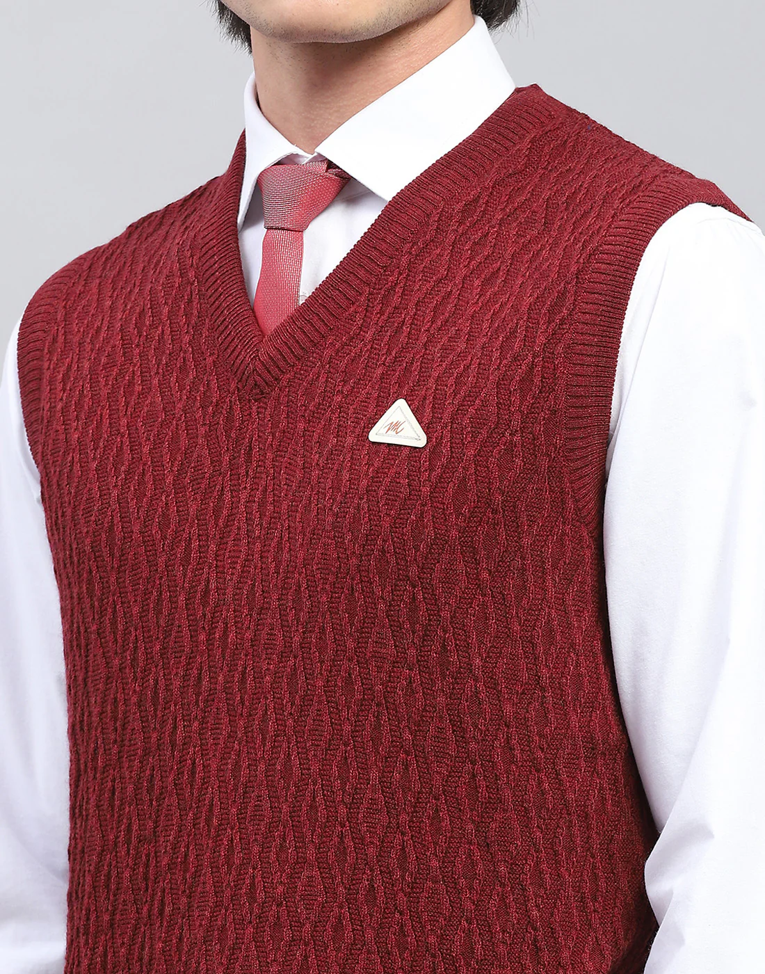Men Maroon Self Design V Neck Sleeveless Sweater - Image 7
