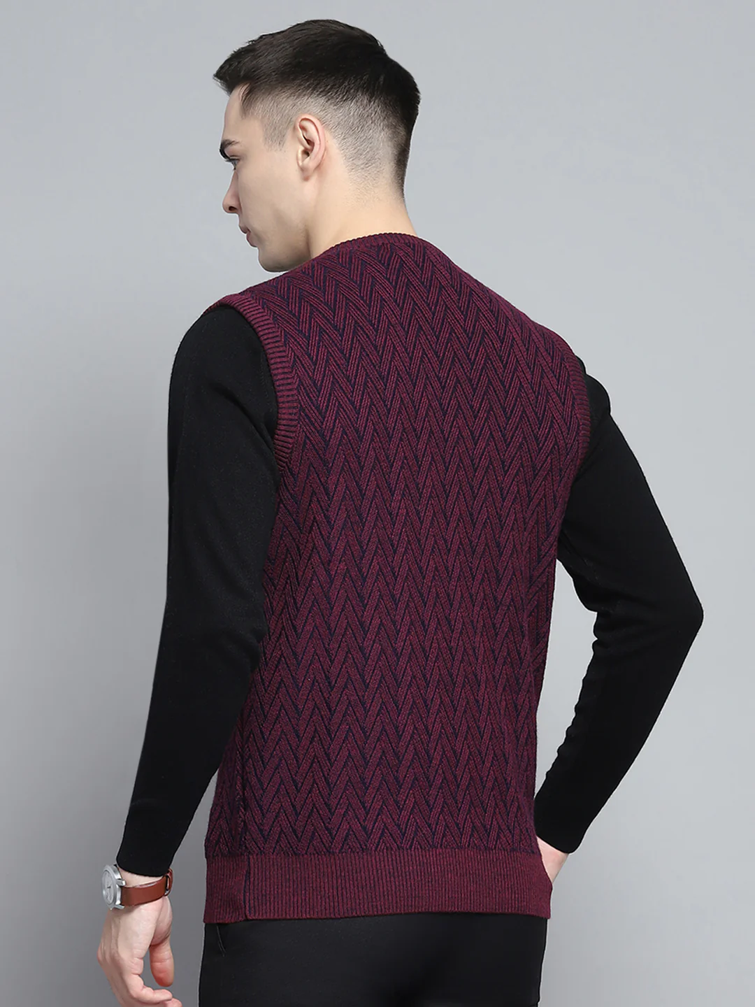 Men Maroon Self Design V Neck Sleeveless Sweater - Image 5