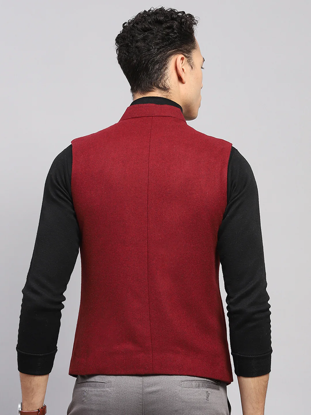Men Maroon Solid Band Collar Sleeveless Jacket - Image 5