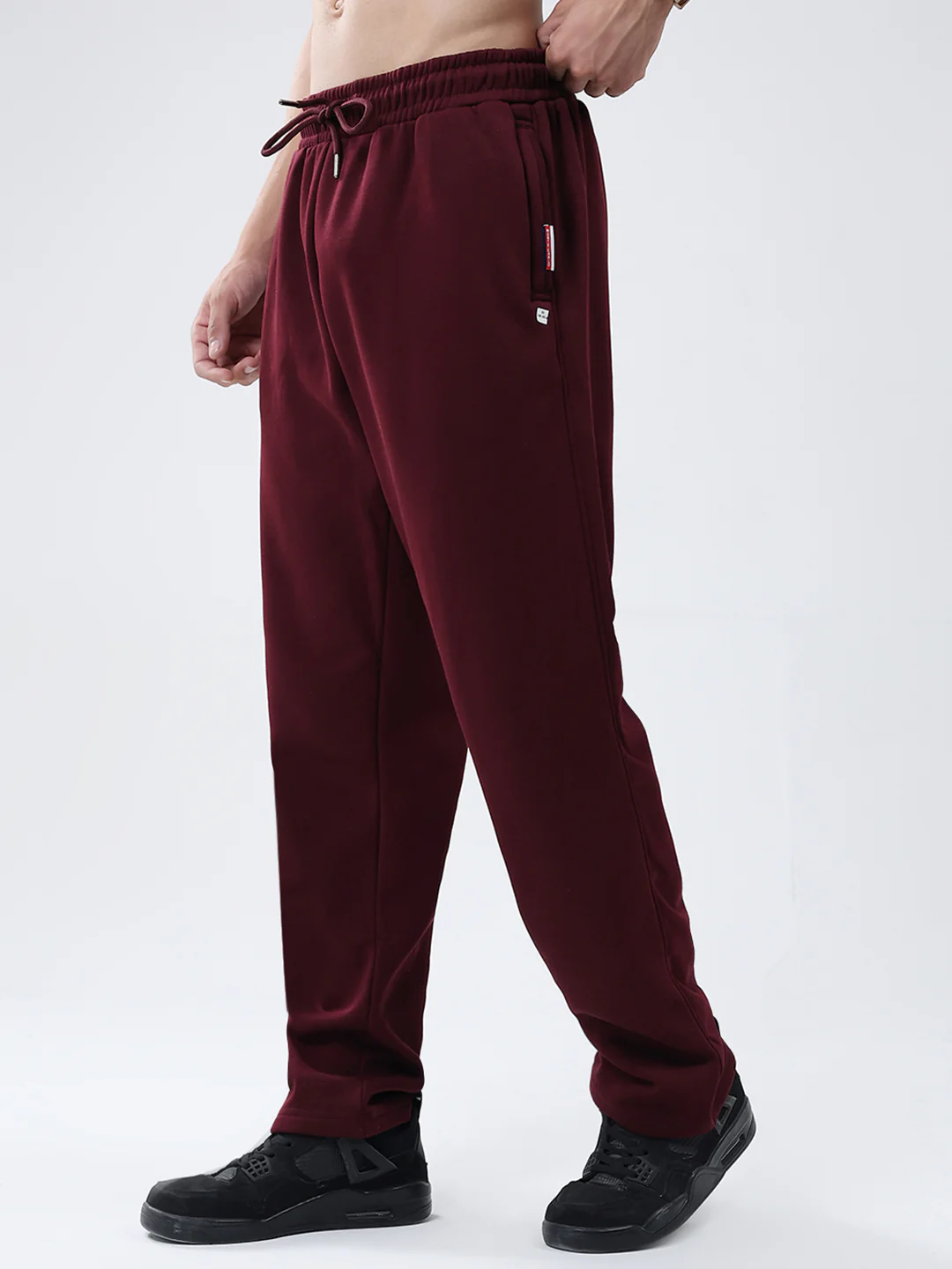 Men Maroon Solid Collar Full Sleeve Winter Tracksuit - Image 7