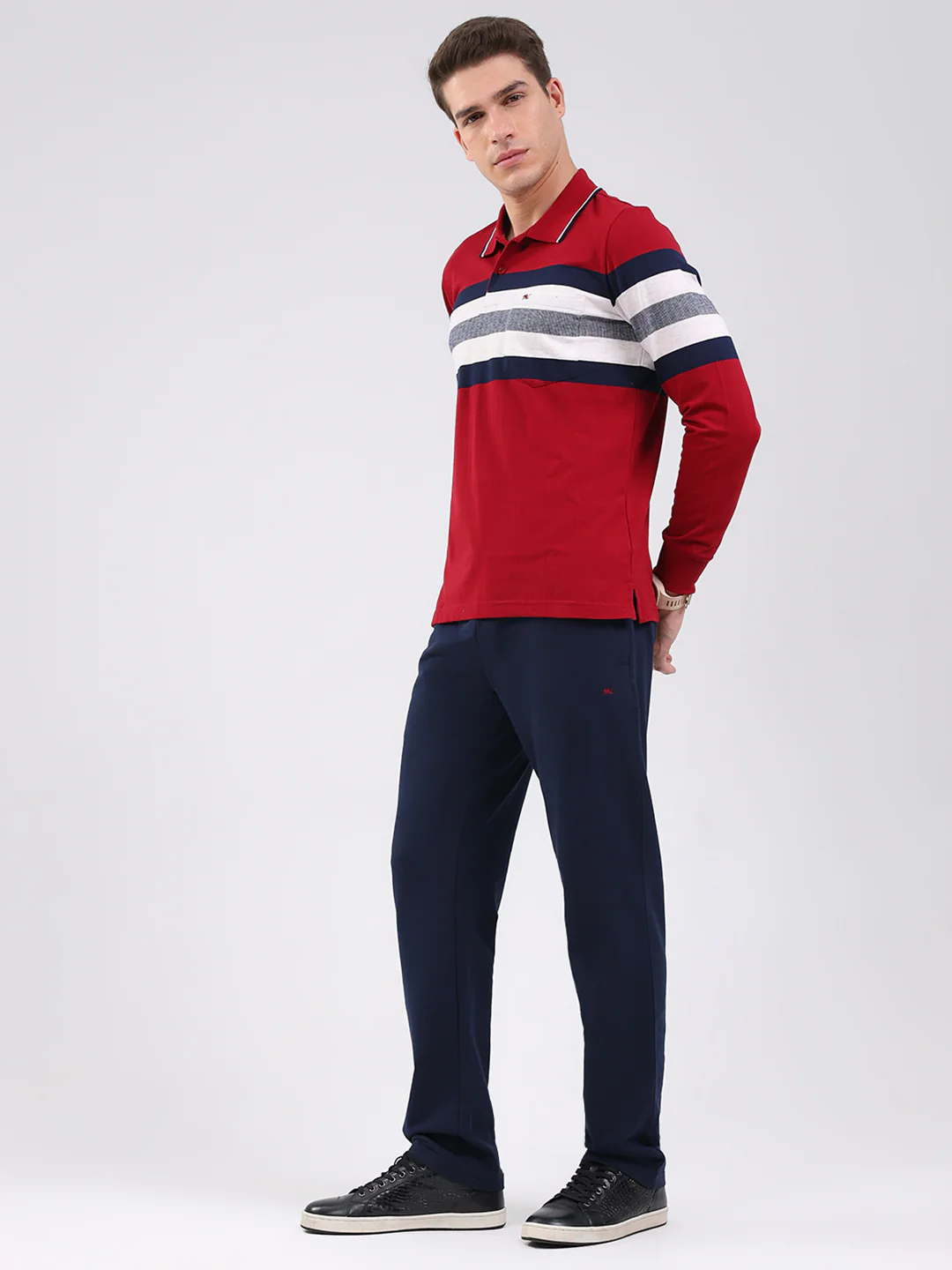 Men Maroon Solid Collar Full Sleeve Winter Tracksuit - Image 3