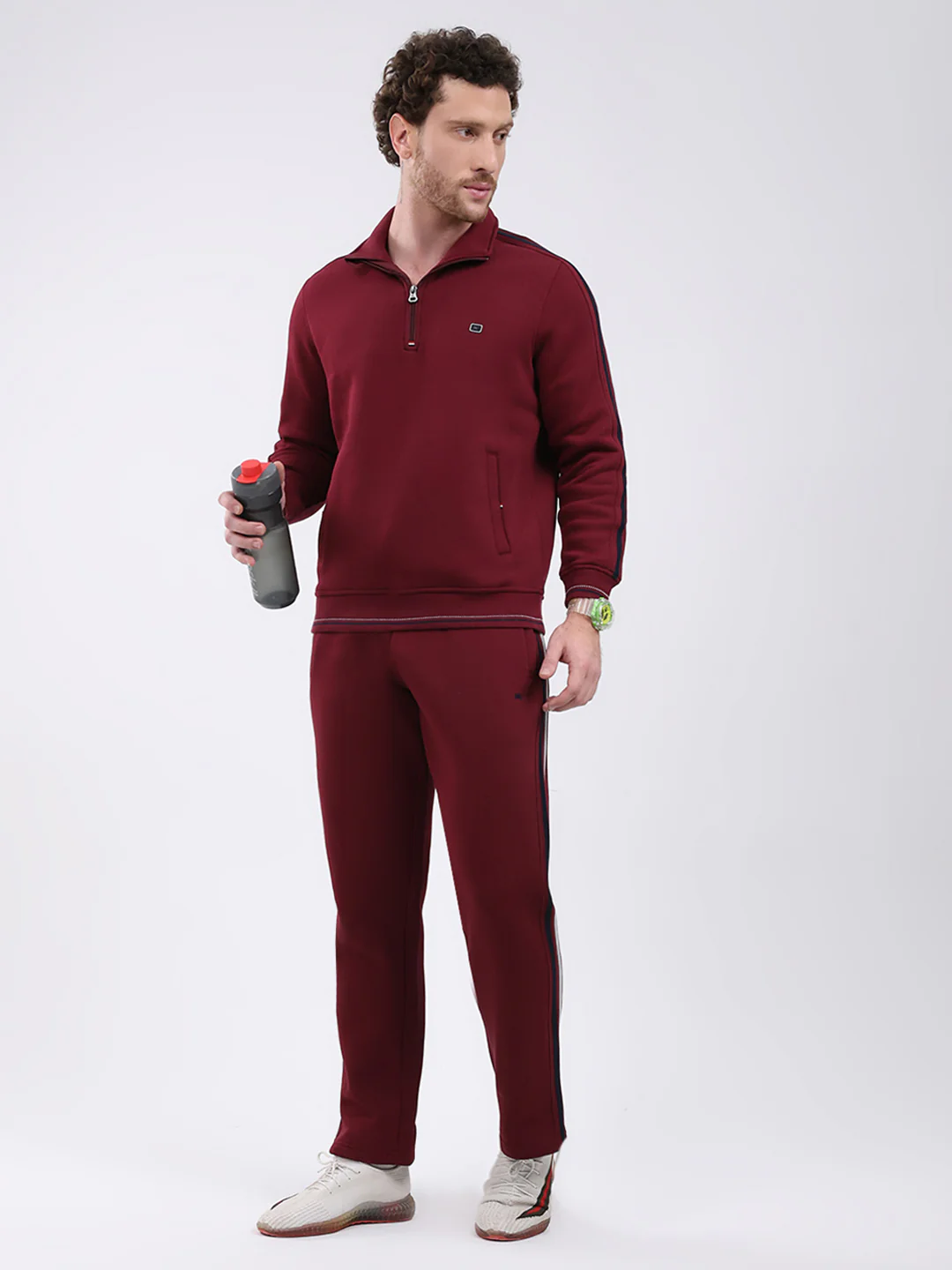 Men Maroon Solid Collar Full Sleeve Winter Tracksuit - Image 2