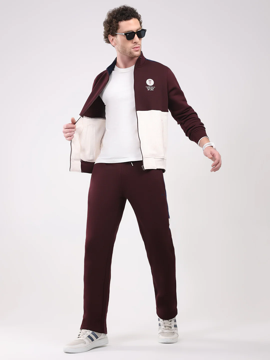 Men Maroon Solid Collar Full Sleeve Winter Tracksuit - Image 2