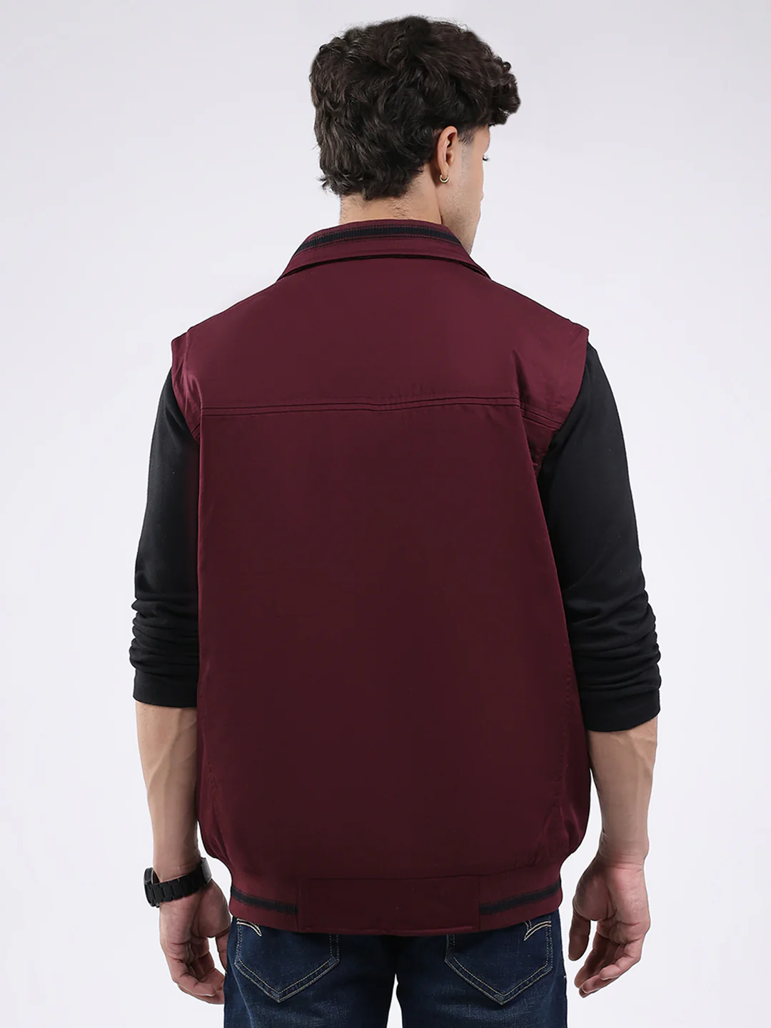 Men Maroon Solid Collar Sleeveless Jacket - Image 5