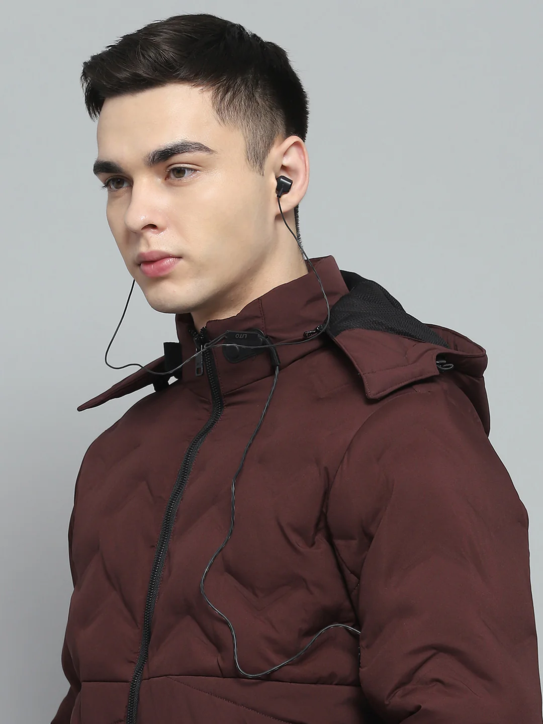 Men Maroon Solid Detachable Hood Full Sleeve Jacket - Image 7
