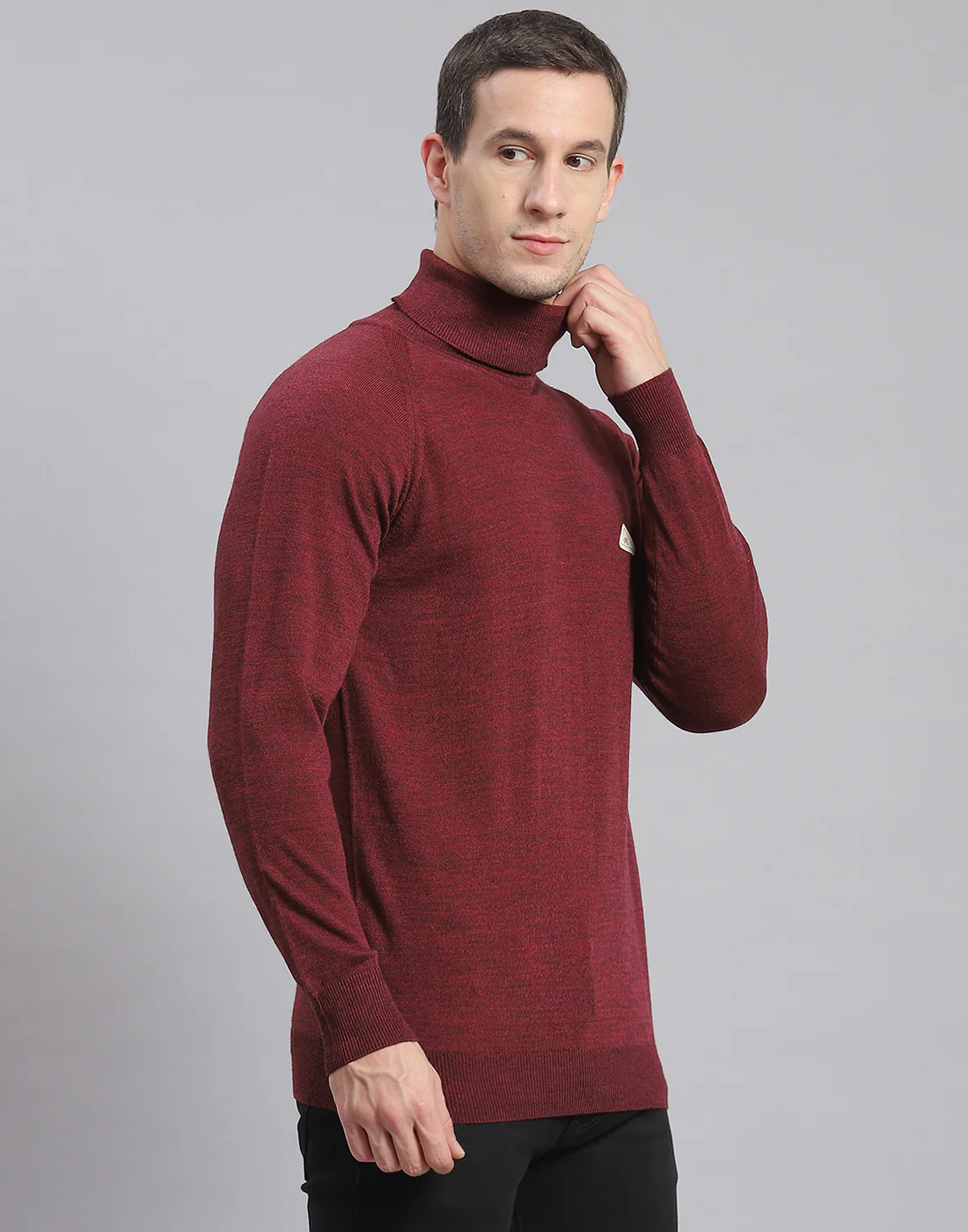Men Maroon Solid H Neck Full Sleeve Sweater - Image 4