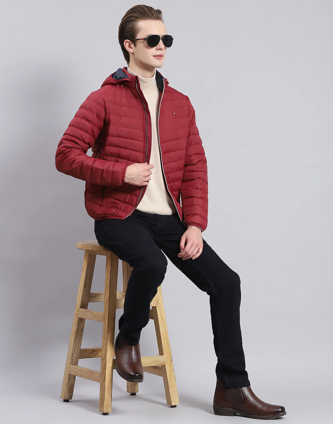 Men Maroon Solid Hooded Full Sleeve Jacket - Image 2
