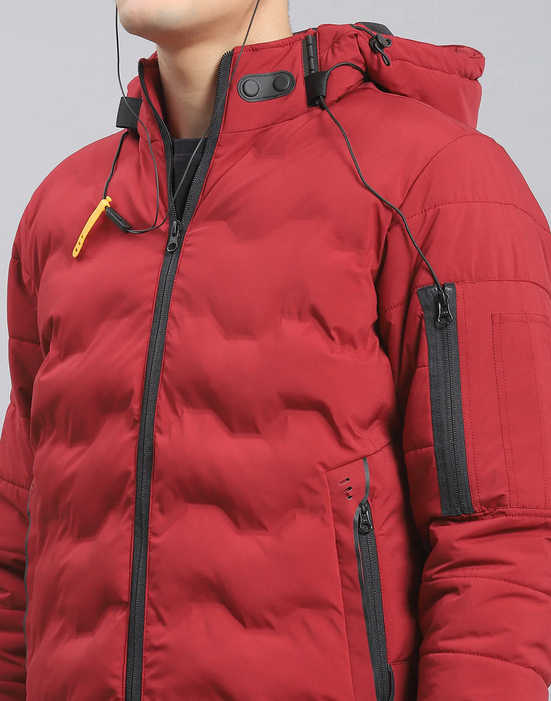 Men Maroon Solid Hooded Full Sleeve Jacket - Image 7