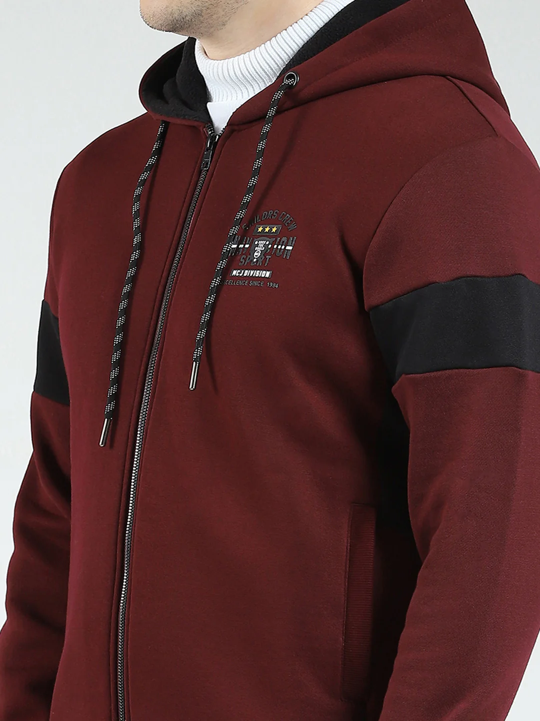 Men Maroon Solid Hooded Full Sleeve Sweatshirt - Image 6