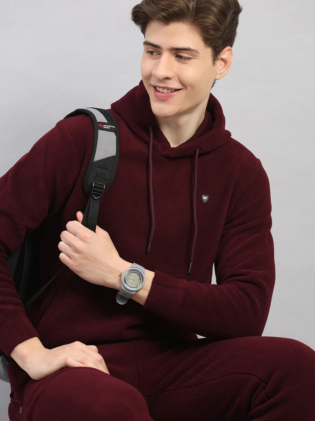 Men Maroon Solid Hooded Full Sleeve Winter Tracksuit - Image 6