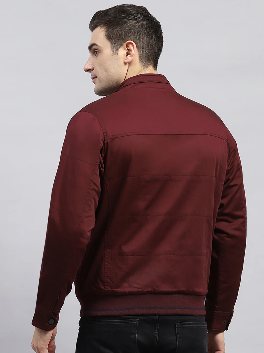 Men Maroon Solid Mock Neck Full Sleeve Jacket - Image 5