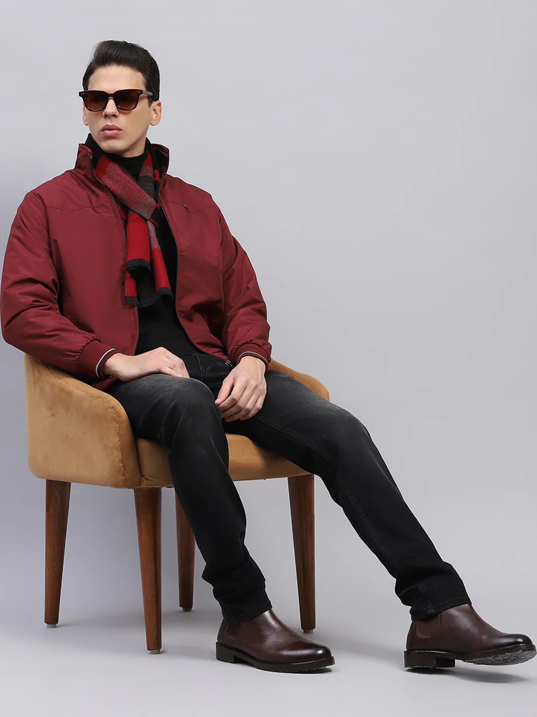 Men Maroon Solid Mock Neck Full Sleeve Jacket - Image 2