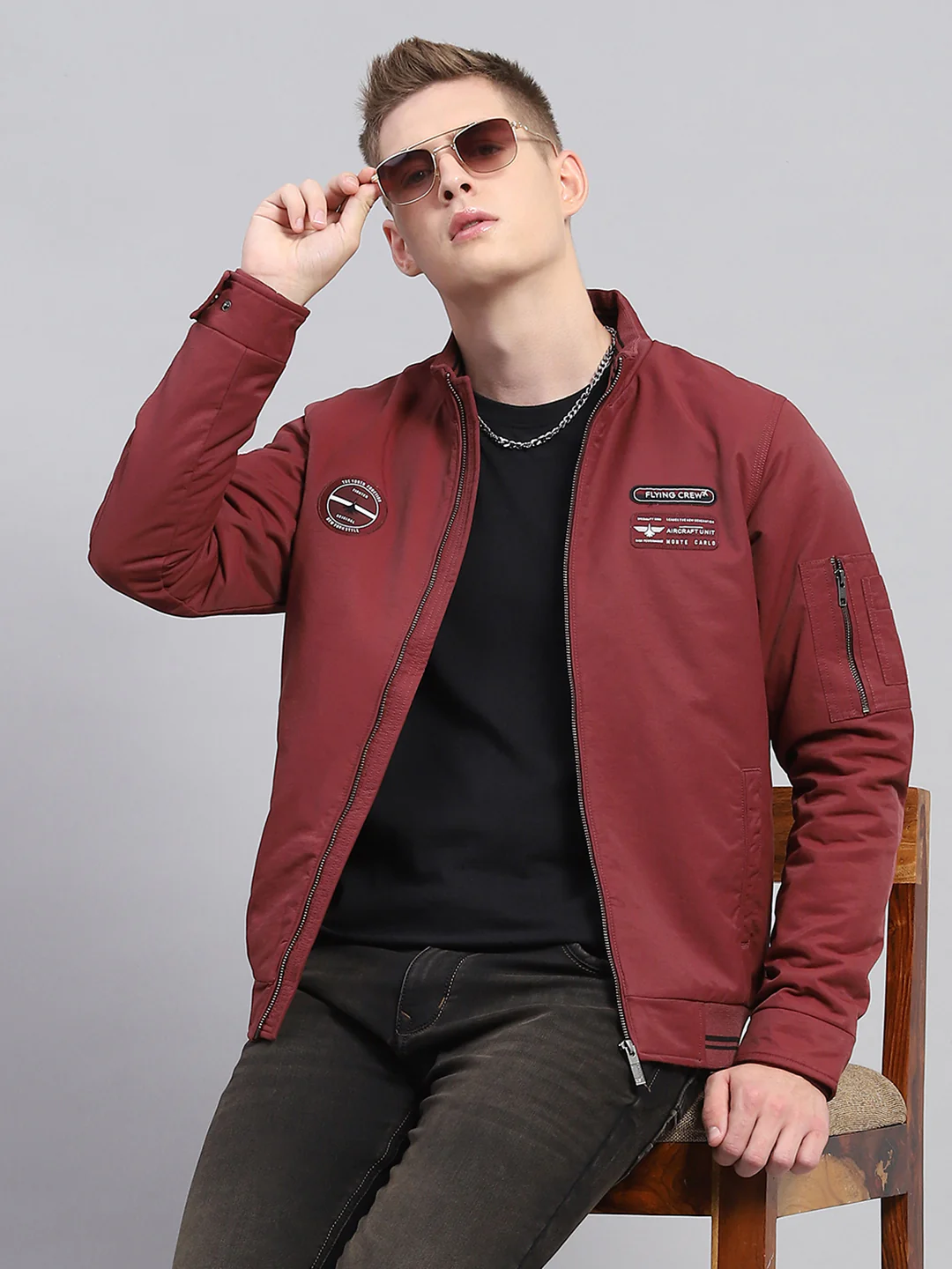 Men Maroon Solid Mock Neck Full Sleeve Jacket - Image 6