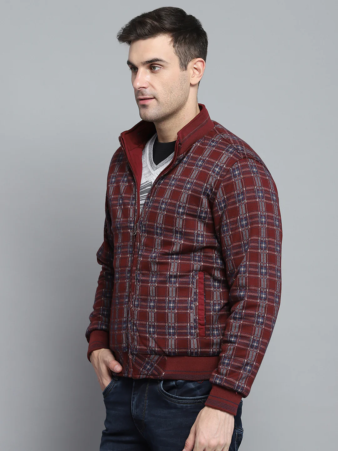 Men Maroon Solid Mock Neck Full Sleeve Jacket - Image 7