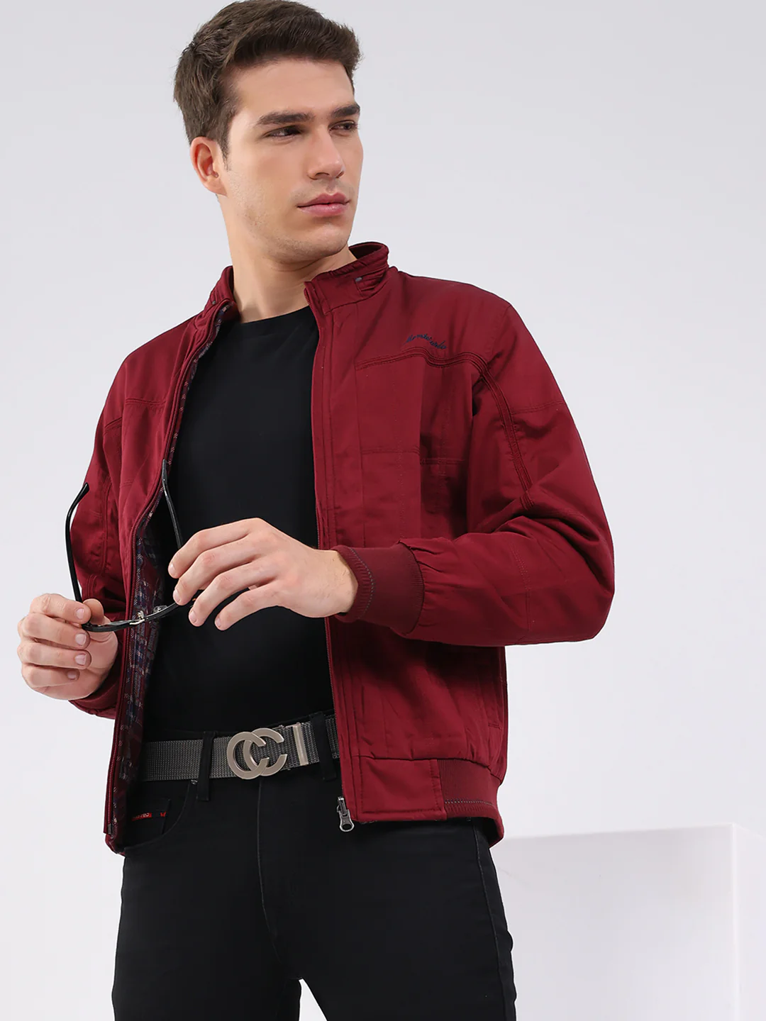 Men Maroon Solid Mock Neck Full Sleeve Jacket - Image 6