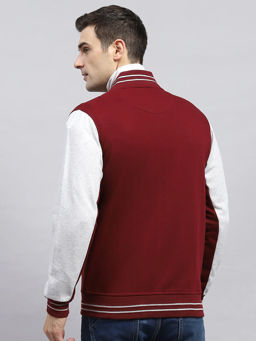 Men Maroon Solid Mock Neck Full Sleeve Sweatshirt - Image 5