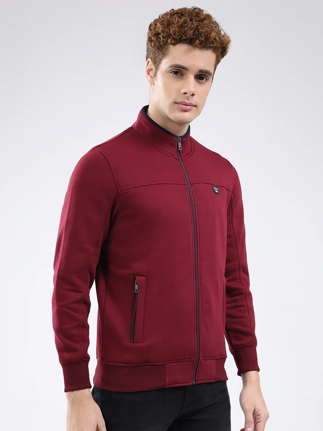 Men Maroon Solid Mock Neck Full Sleeve Sweatshirt - Image 4