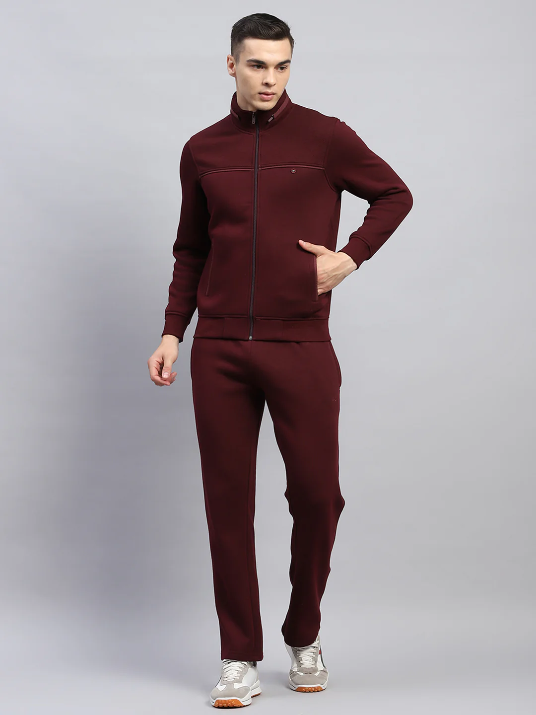 Men Maroon Solid Mock Neck Full Sleeve Winter Tracksuit