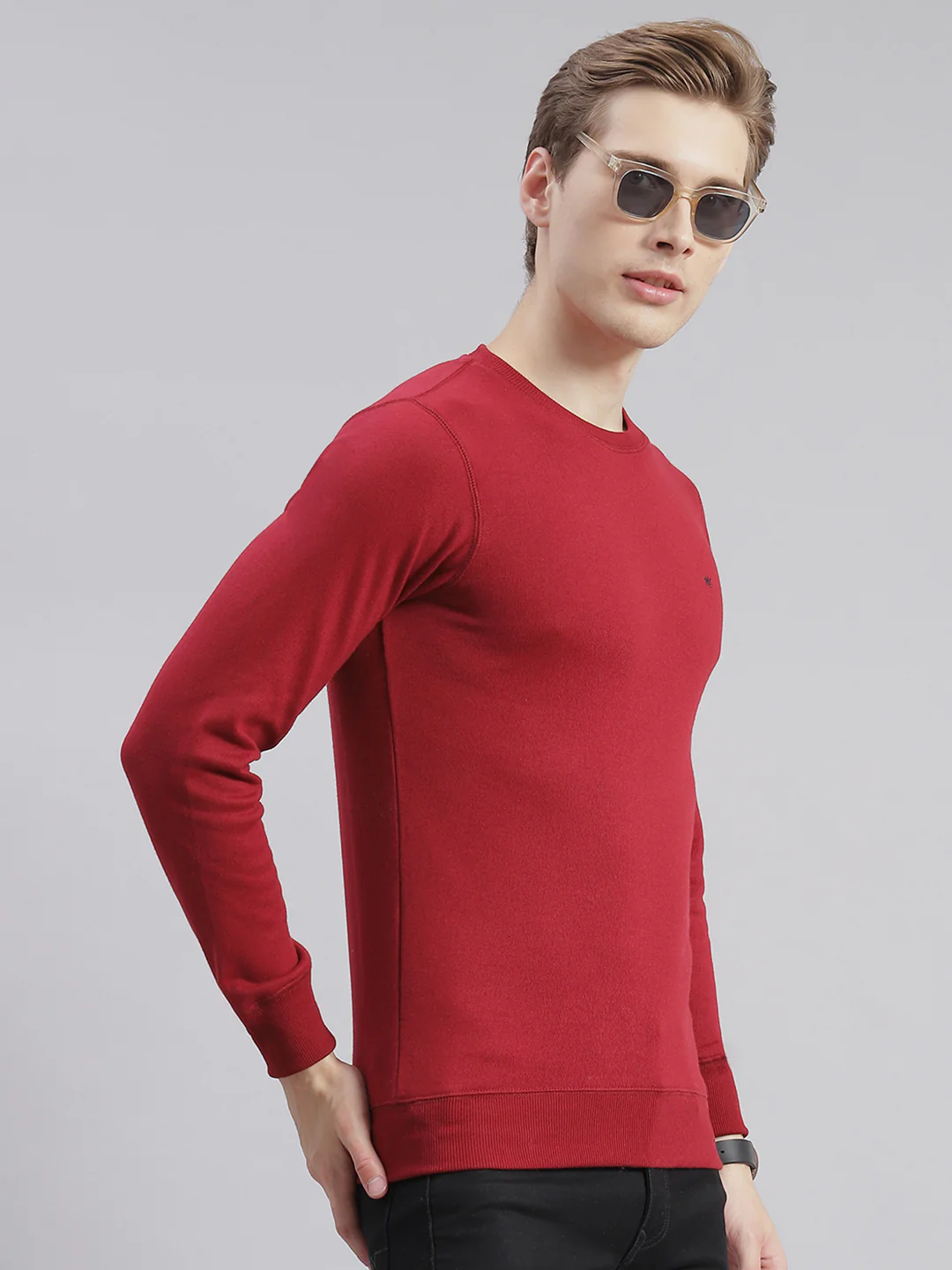 Men Maroon Solid Round Neck Full Sleeve T-Shirts - Image 4