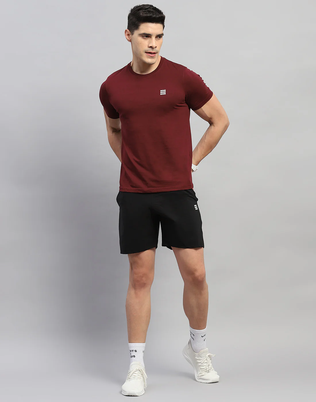Rock.it Men Maroon Solid Round Neck Half Sleeve T-Shirt - Image 3