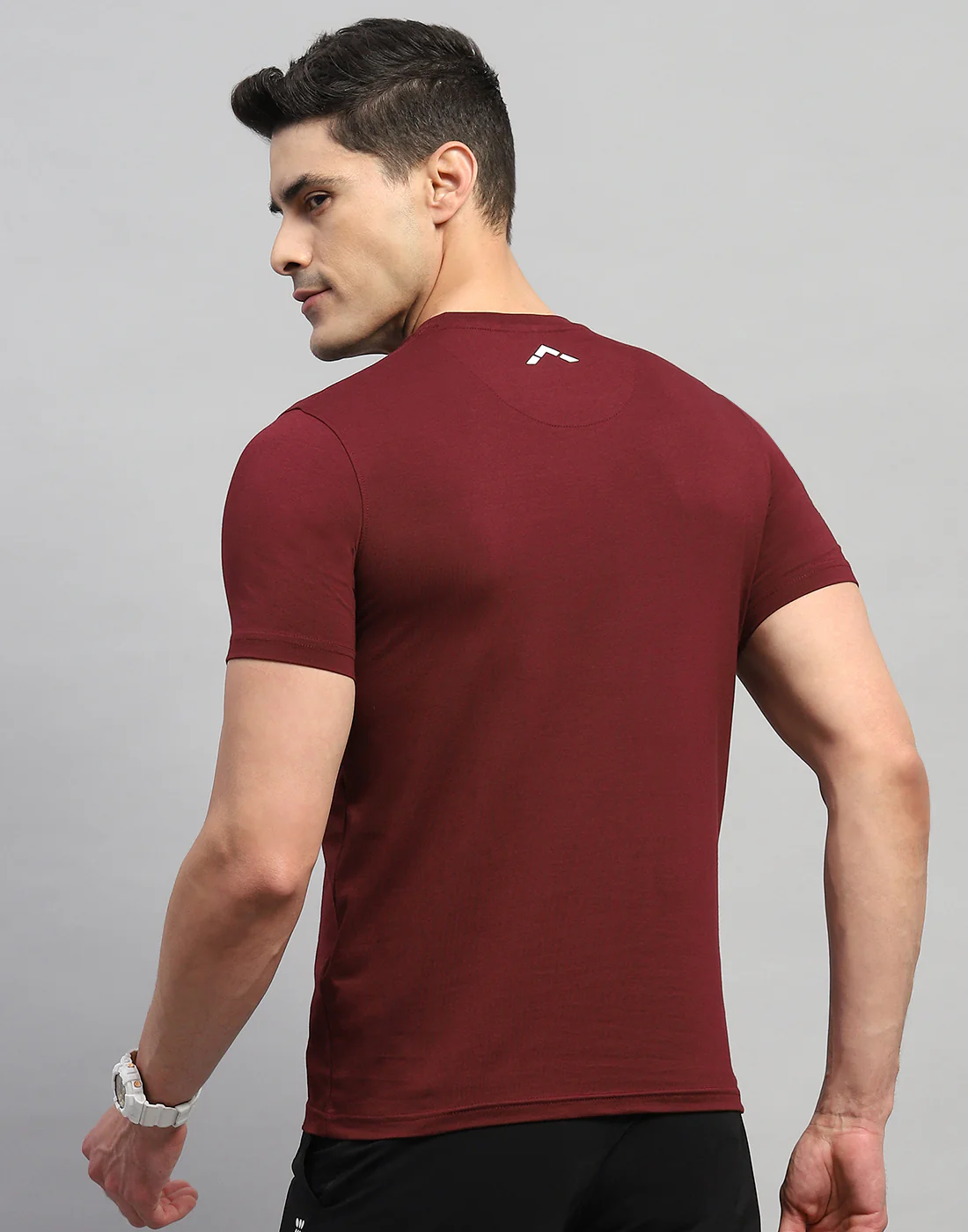 Rock.it Men Maroon Solid Round Neck Half Sleeve T-Shirt - Image 6