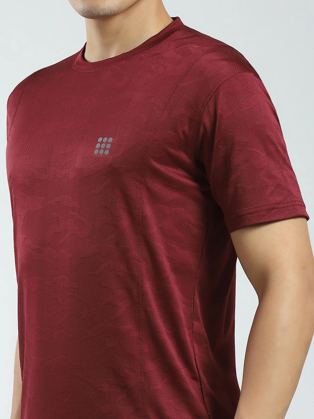Rock.it Men Maroon Solid Round Neck Half Sleeve T-Shirt - Image 7