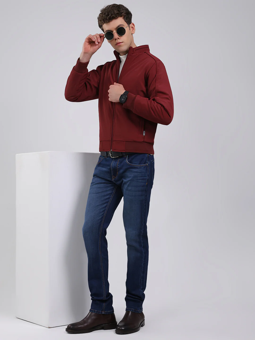 Men Maroon Solid Stand Collar Full Sleeve Jacket - Image 2