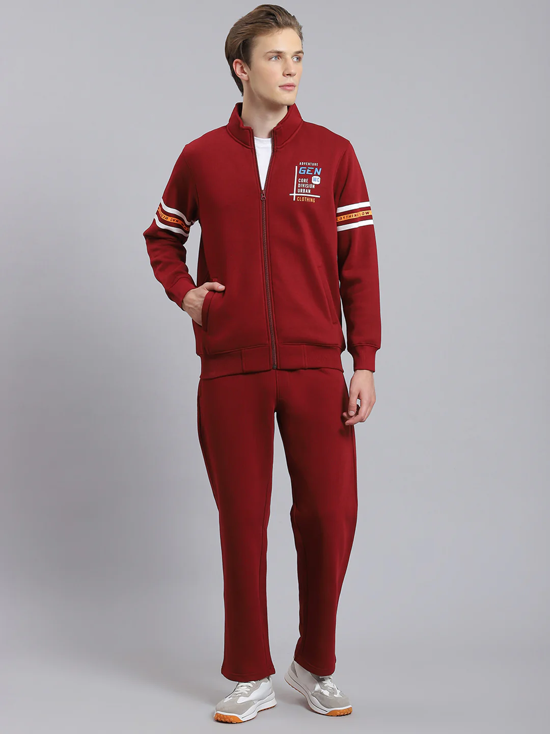 Men Maroon Solid Stand Collar Full Sleeve Tracksuit - Image 2