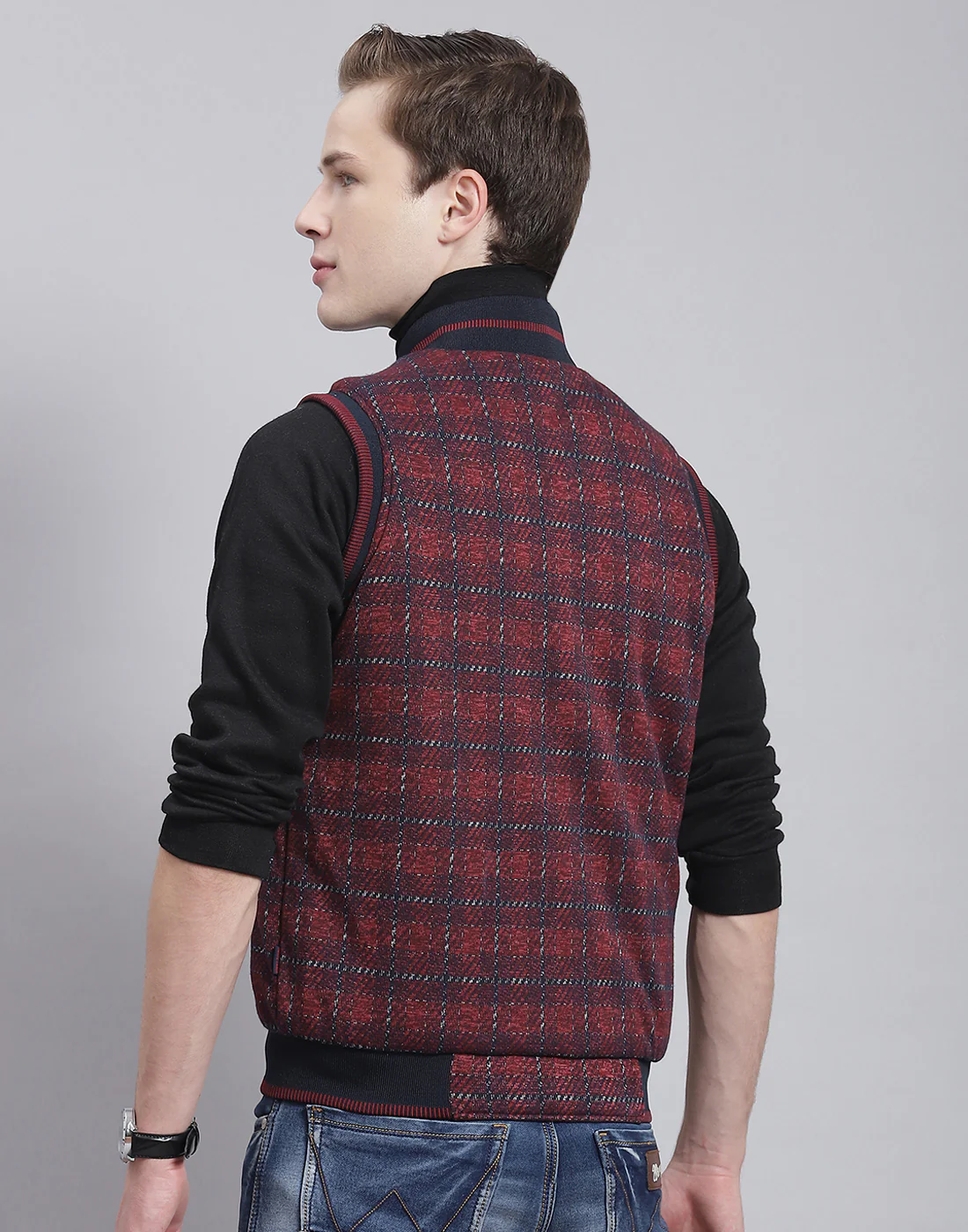 Men Maroon Solid Stand Collar Sleeveless Jacket - Image 7
