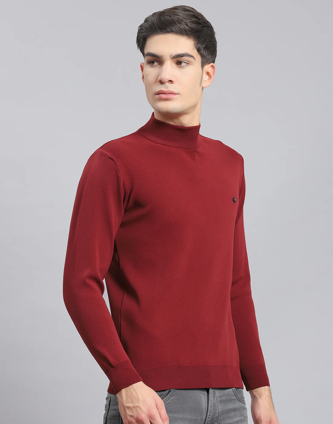 Men Maroon Solid T Neck Full Sleeve Sweater - Image 4