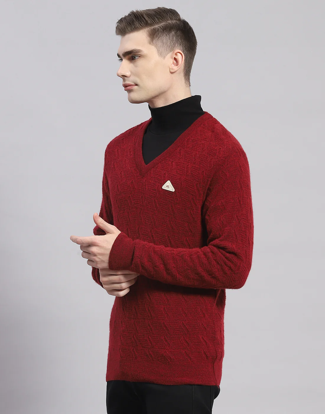 Men Maroon Solid V Neck Full Sleeve Pullover - Image 3