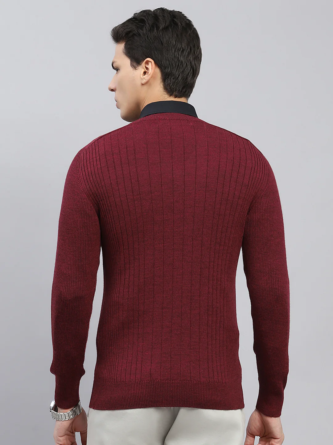 Men Maroon Solid V Neck Full Sleeve Pullover - Image 5