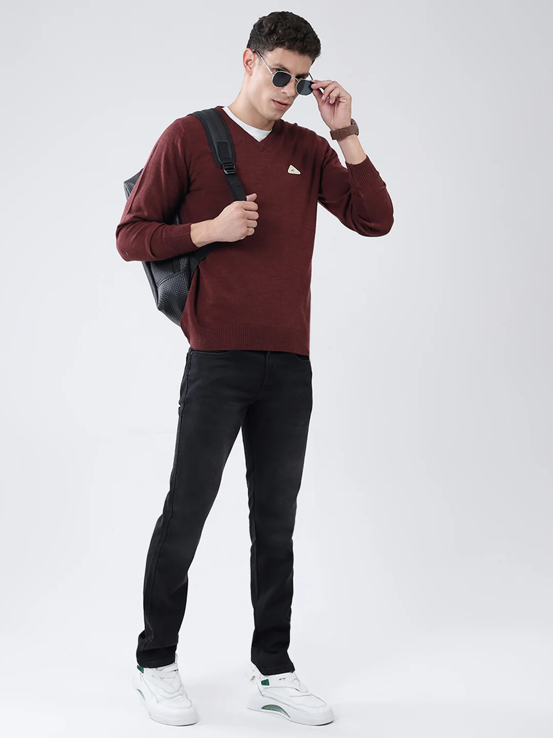 Men Maroon Solid V Neck Full Sleeve Pullover - Image 2