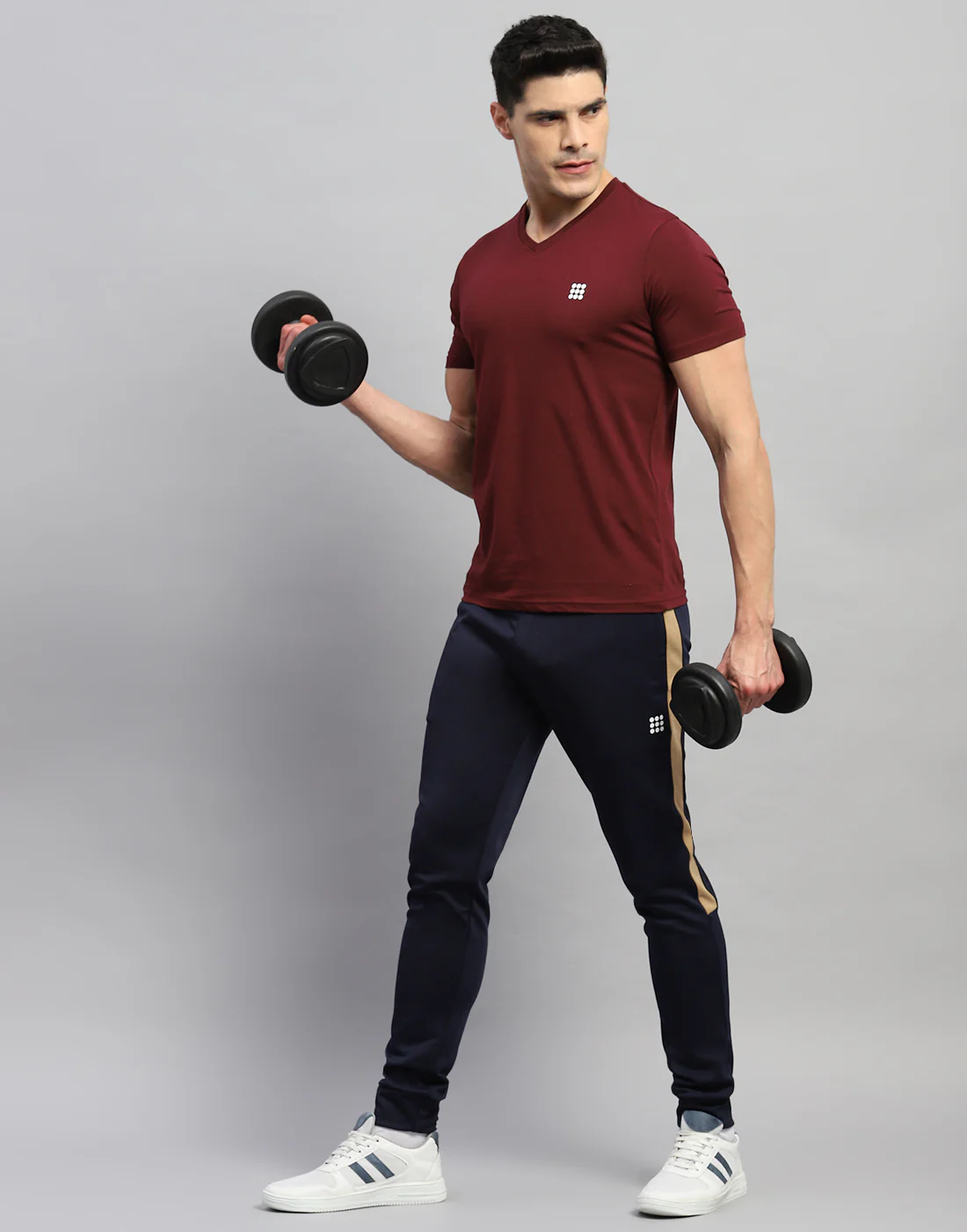 Rock.it Men Maroon Solid V Neck Half Sleeve T-Shirt - Image 4