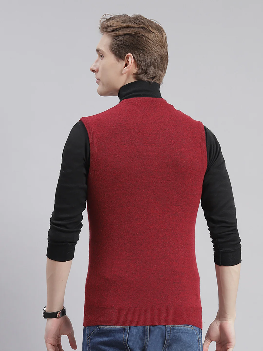 Men Maroon Solid V Neck Sleeveless Sweaters/Pullovers - Image 5