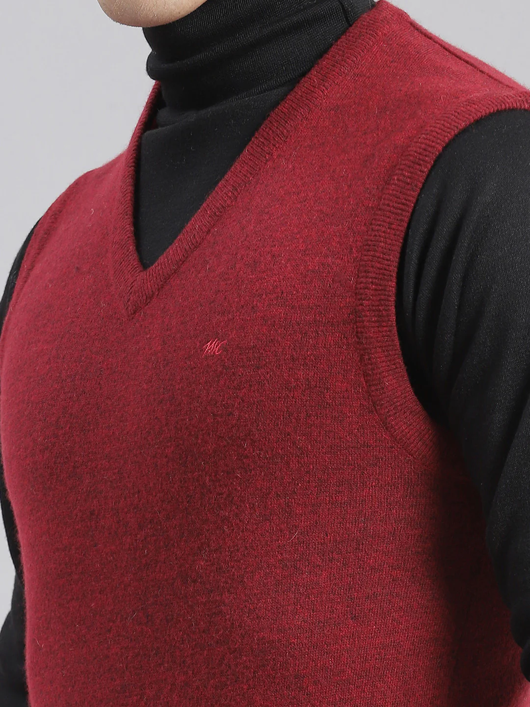 Men Maroon Solid V Neck Sleeveless Sweaters/Pullovers - Image 6
