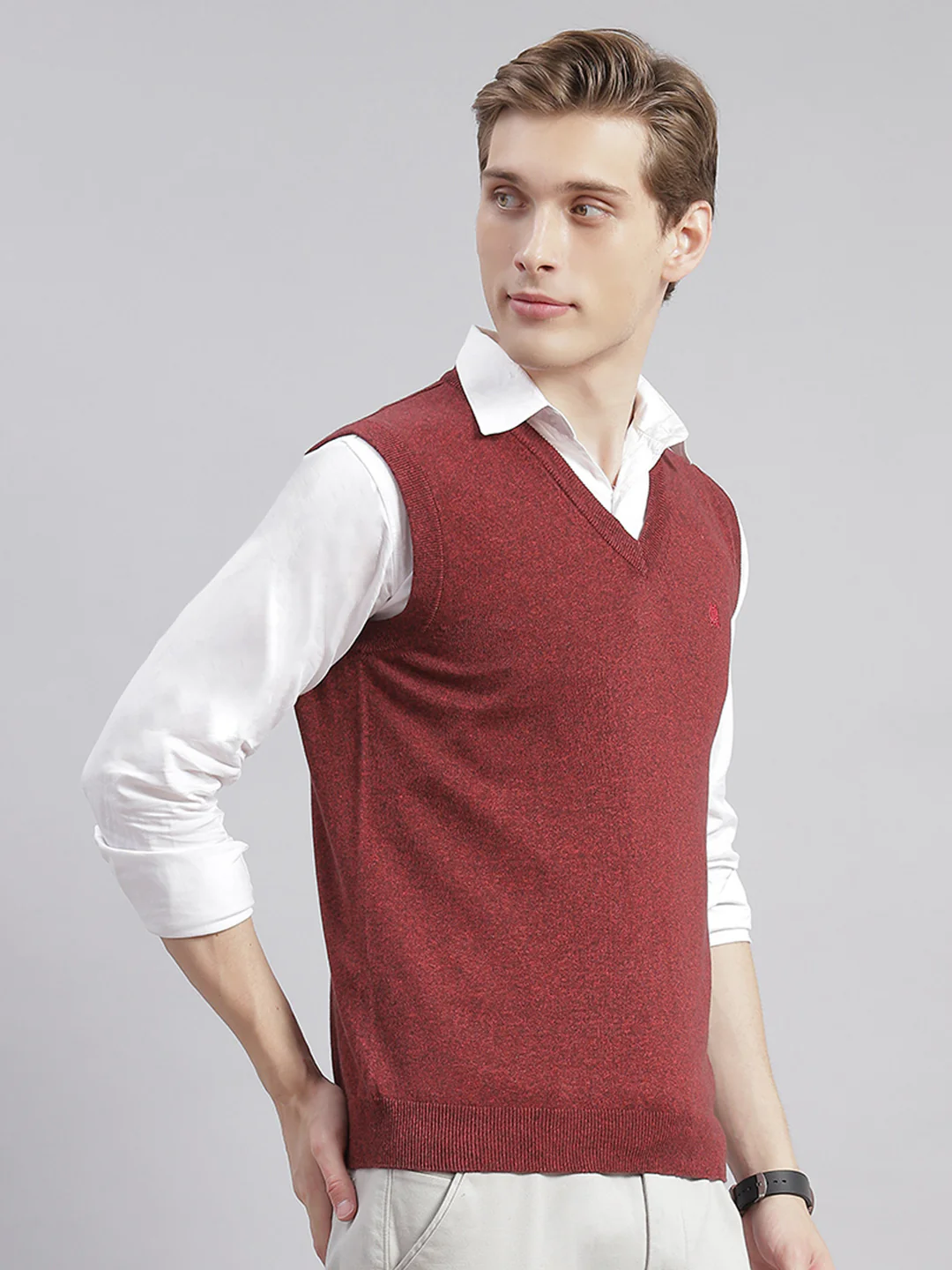 Men Maroon Solid V Neck Sleeveless Sweaters/Pullovers - Image 6