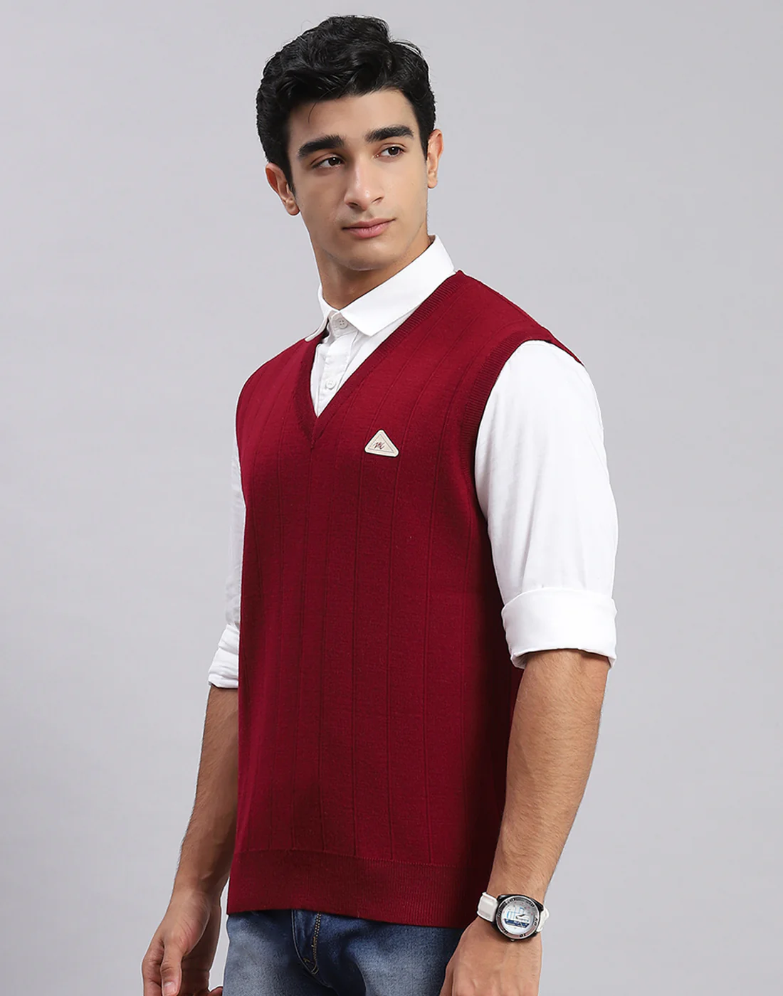 Men Maroon Solid V Neck Sleeveless Sweaters/Pullovers - Image 3