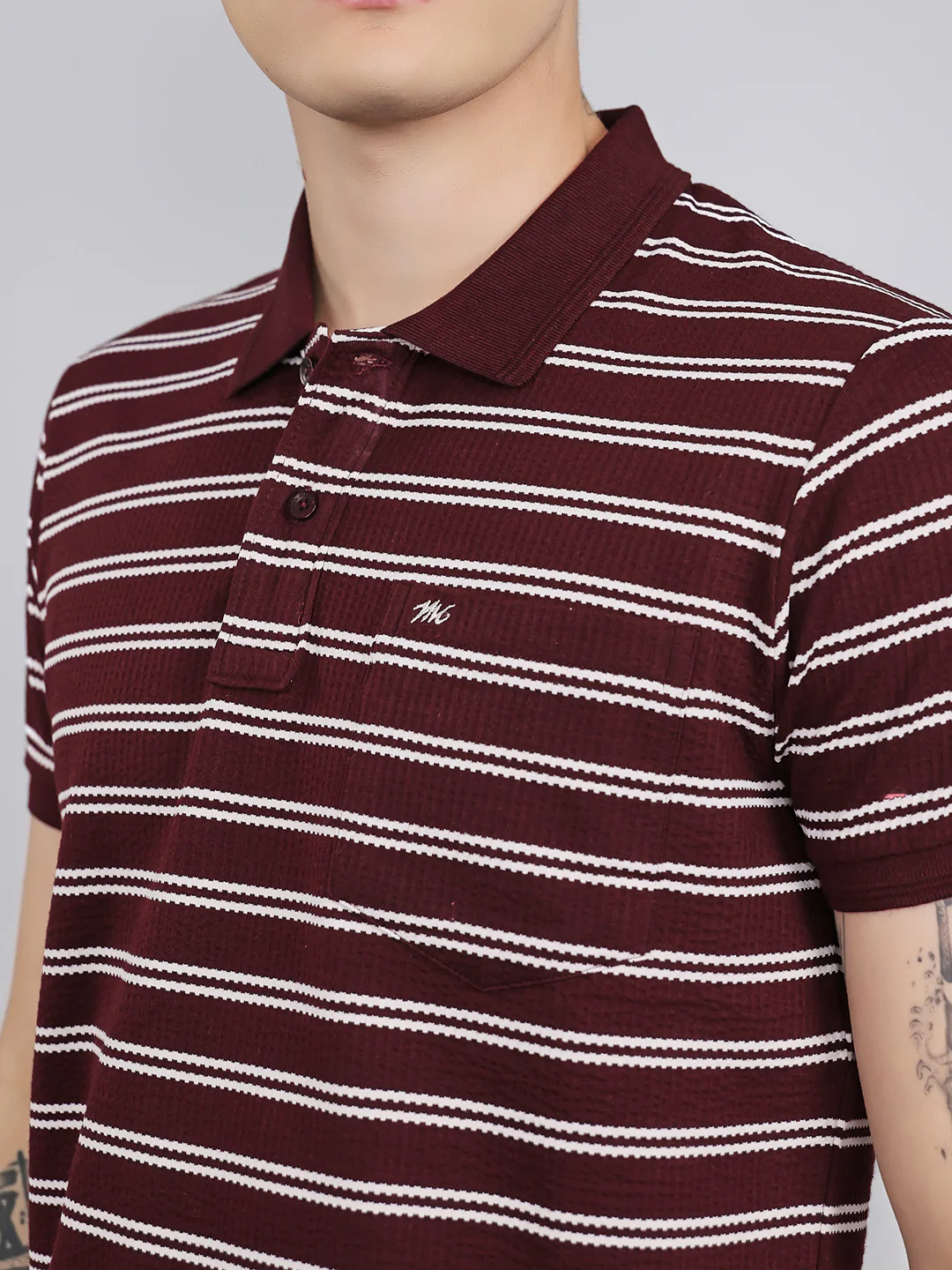 Men Maroon Stripe Collar Half Sleeve T-Shirt - Image 5